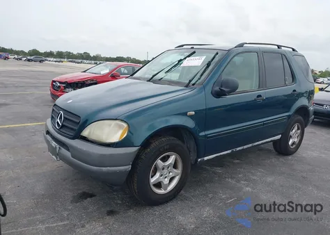 1998 Mercedes-Benz Ml 320 Classic из США, поврежденный, VIN 4JGAB54E7WA013215